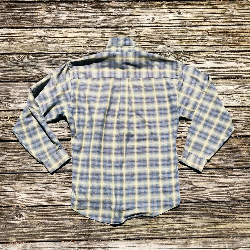 Van Huesen Plaid Y2K Flannel - Picture 3 of 3